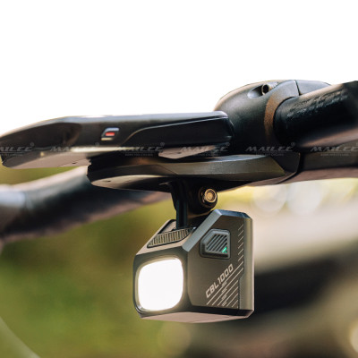 Đèn Xe Đạp Cao Cấp CBL-1000 lumens, dung lượng 1800 mAh Magic Shine , kèm giá đỡ và remote kèm theo (đủ phụ kiện) - Mai Lee