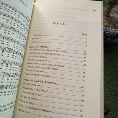[Kỉ niệm 80 năm CMT8 và 2/9] Combo 2 cuốn: NGƯỜI THẦY, HÀNH TRÌNH VÌ HÒA BÌNH – Nguyễn Chí Vịnh - NXB Quân đội Nhân dân