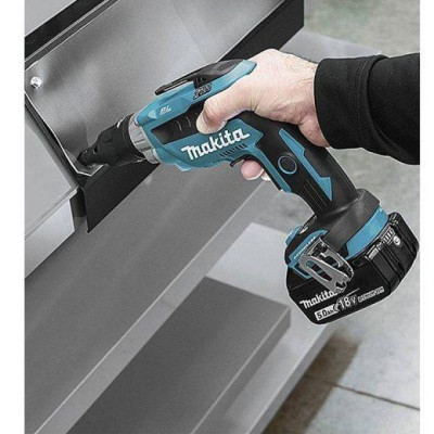 MÁY VẶN VÍT DÙNG PIN (BL)(18V) (KHÔNG KÈM PIN VÀ ĐẾ SẠC) MAKITA DFS251Z- HÀNG CHÍNH HÃNG