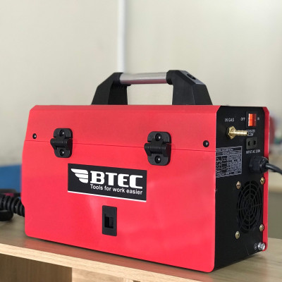 MÁY HÀN MIG KHÔNG DÙNG KHÍ BTEC MIG-200F4 (SỬ DỤNG CUỘN DÂY 1KG)  -HÀNG CHÍNH HÃNG
