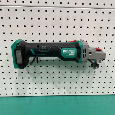 MÁY MÀI GÓC KHÔNG CHỔI THAN DÙNG PIN 20V DCA ADSM06-100Z (KHÔNG KÈM PIN VÀ SẠC) - HÀNG CHÍNH HÃNG