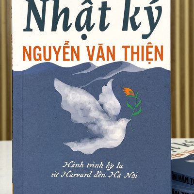 Sách - Nhật Ký Nguyễn Văn Thiện - Hành Trình Kỳ Lạ Từ Harvard Đến Hà Nội - ndbooks