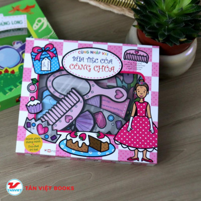 Sách - Cùng Nhập Vai - Bữa Tiệc Của Công Chúa - Tân Việt Books