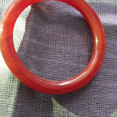 Vòng mã não đỏ Đậm vân ni 61mm x chột to 9,5mm Nữ mệnh hỏa mệnh thổ ạ Nặng 60kg - 70kg đeo đẹp ạ