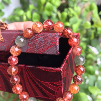 VÒNG THẠCH ANH TÓC TAM TÀI LOẠI ĐẸP MANG MAY MẮN TÀI LỘC CHO GIA CHỦ  Size VÒNG 8MM 100% ĐÁ TỰ NHIÊN HÀNG VIP BÓNG MƯỢT ĐẸP LẮM Ạ