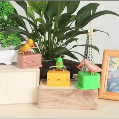 1 CON CHIM CÔNG LẤY TĂM TỰ ĐỘNG THÔNG MINH MẪU MỚI