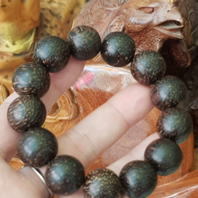 Vòng Tay Nam  size 16mm  Chất liệu Gỗ Trầm Hương ạ