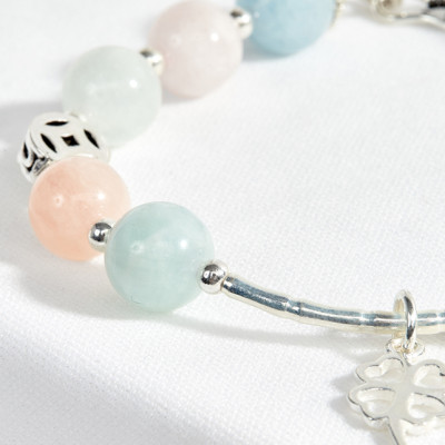 Vòng beryl đa sắc phối charm cỏ 4 lá ngọc quý GemStone