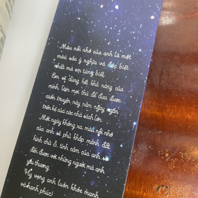 VẼ EM BẰNG MÀU NỖI NHỚ (Tái bản kèm ngoại truyện) – Tâm Phạm – BÁCH VIỆT (bìa mềm)