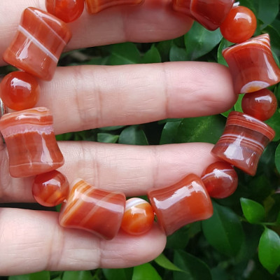 Vòng tay đá mã não đỏ kiểu Vòng kiểu hạt to thống 14mm với hạt tròn 10mm Anh Chị mệnh hỏa mệnh thổ đeo xinh đẹp tay ạ