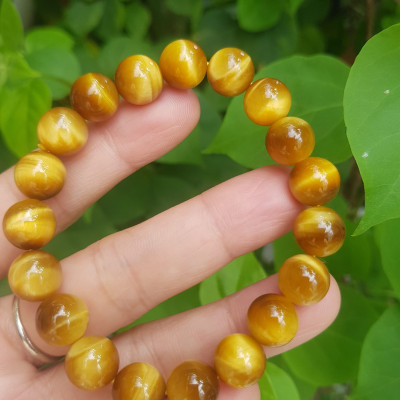 Vòng Tay Phong Thủy Đá Mắt Hổ tự nhiên  Size 10mm loại Bóng Đẹp  Chuẩn Hợp Nữ mệnh Kim Thổ Thủy đeo lên tay bóng đẹp sang, tốt sức khỏe hợp tuổi hợp mệnh hợp làm ăn ạ