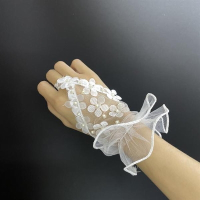 Găng tay cô dâu hoa mẫu xỏ ngón mới dẹp tháng 7/2023 Giangpkc