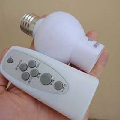 Đui Đèn Điều Khiển Từ Xa E27 kèm remote bật tắt