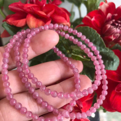 Chiếc Vòng Tay Chuỗi Quấn 3 Vòng Đá Tourmaline Hồng Tự Nhiên Đẹp Size hạt 4mm Nữ mệnh Hỏa và mệnh Thổ đeo xinh tay may mắn ạ