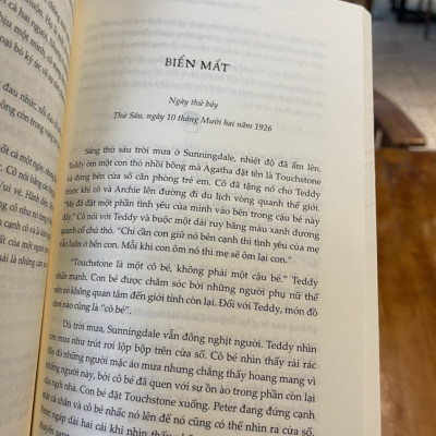 CHUYỆN TÌNH AGATHA CHRISTIE - Nina de Gramont – Nguyễn Ngọc Ánh Kim dịch - Bách Việt - NXB Thanh Niên