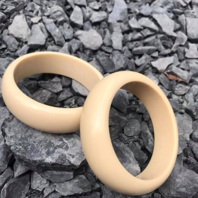 VÒNG TO LẮM TAY NAM GIẢ NGÀ HAY GỌI LÀ XƯƠNG MỸ NGHỆ BẢN TRƠN DẦY  VÒNG NI 72mm x CAO 22mm x DẦY 11mm  DÀNH CHO CÁC ANH NAM TAY LỚN 90kg-100kg ĐEO ĐẸP Ạ