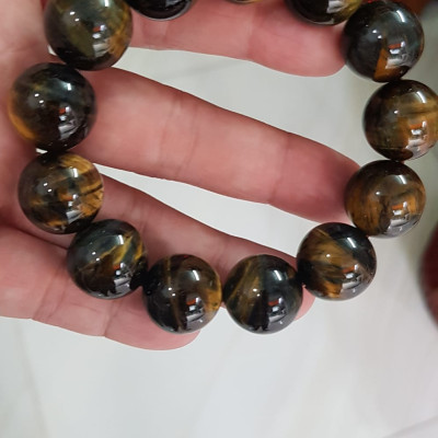 Vòng đeo Tay Nam ĐÁ MẮT HỔ Vàng Xanh tự nhiên size hạt 16mm 13 Viên Nam Mệnh THUỶ Mệnh Mộc đeo Vòng hợp phong thủy làm ăn, kinh doanh tốt đẹp phát đạt tốt sức khỏe ạ