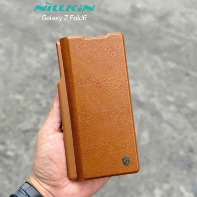 Case bao da chống sốc cho Samsung Galaxy Z Fold 6 trang bị nắp bảo vệ Camera và ngăn đựng S-Pen và khe nhét thẻ card hiệu Nillkin Qin Pro (chất liệu da cao cấp, thiết kế thời trang cá tính) - Hàng nhập khẩu