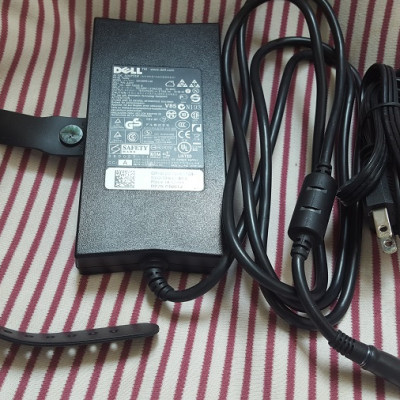 Adapter sạc laptop Dell 130w (19.5v-6,7A) Slim, kim to 7.4mm x 5.0mm dùng cho laptop  Precision M4400,M4500, Latitude E6400, E6410,E6500,E6510,E6420,E6520,E6430,E6530,E7240,E7440,E6440,E6540 - Hàng chính hãng