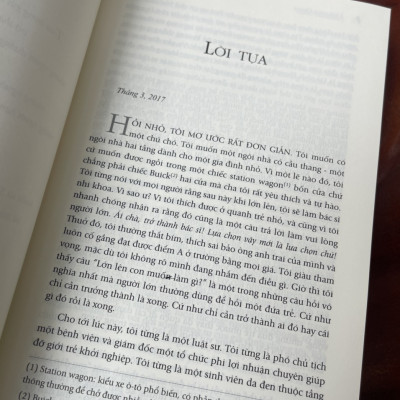 (Bìa cứng) CHẤT MICHELLE - Michelle Obama - Lê Duy Khương dịch - First News