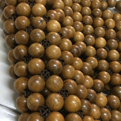 Đệm Lót Ghế Xe Ô Tô Hạt Gỗ Bách Xanh Cao Cấp Hạt 1.8cm 