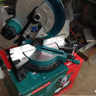 Máy Cắt Nhôm Cao Cấp DOBEN 305mm Chính Hãng - Bảo Hành 12 Tháng