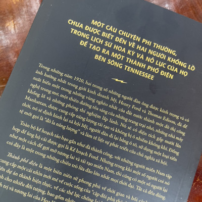 THÀNH PHỐ ĐIỆN - Thomas Hager – Kim Anh dịch – Tân Việt – NXB Dân Trí – Bìa mềm