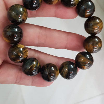 Vòng đeo Tay Nam ĐÁ MẮT HỔ Vàng Xanh tự nhiên size hạt 16mm 13 Viên Nam Mệnh THUỶ Mệnh Mộc đeo Vòng hợp phong thủy làm ăn, kinh doanh tốt đẹp phát đạt tốt sức khỏe ạ