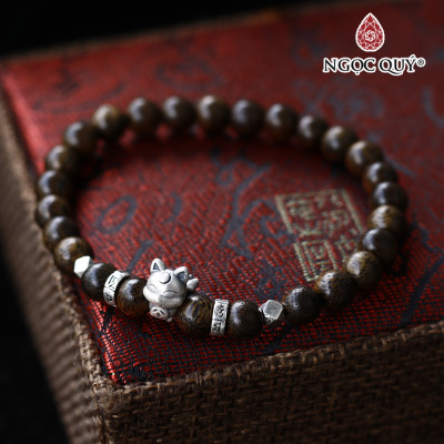 Vòng trầm tốc tròn 6mm phối charm bạc hồ ly - Ngọc Quý Gemstones