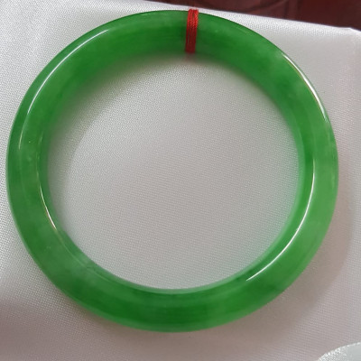 Vòng tay đá cẩm thạch tự nhiên Lý Vân A Sịn 53mm x cọng 8,2mm Màu Xanh Lý tươi bóng mượt đẹp Nữ 52kg - 58kg đeo mệnh Mộc mệnh Hỏa mệnh Thủy ạ