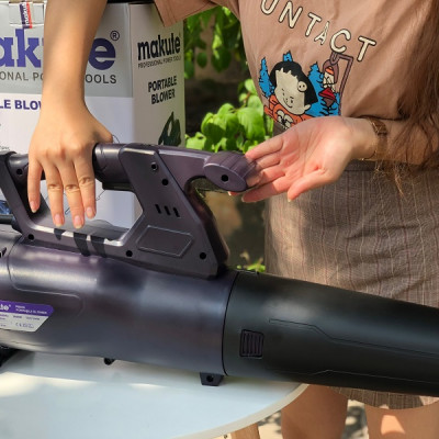 Máy thổi bụi công suất lớn 3800W Makute PB008( có điều chỉnh tốc độ ) - Hàng chính hãng