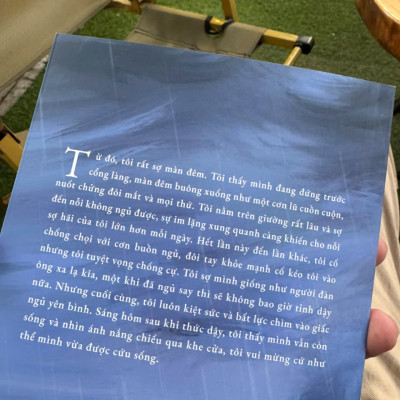 HÉT LÊN TRONG CƠN MƯA PHÙN – Dư Hoa – Az Việt Nam