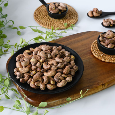 Hạt điều rang cao cấp 270g DGfoods/Roasted cashew/HVNCLCL/hạt điều bình phước/ đặc sản cần thơ, Ăn chay