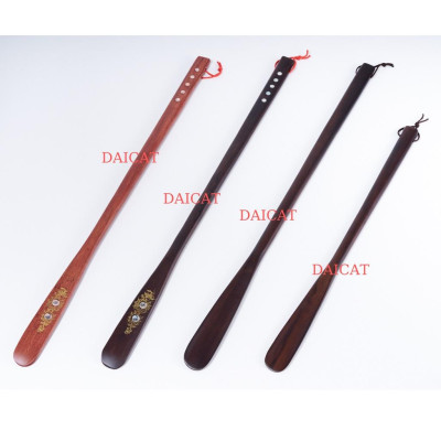 Combo hai Cây xỏ giầy gỗ  , xỏ giầy bằng gỗ