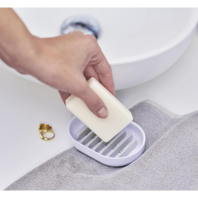 Khay đựng cục xà phòng tự khô Joseph Joseph Duo (White) - 006124