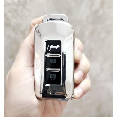 Móc khóa kèm ốp bảo vệ chìa khóa xe Mitsubishi Xpander, Outlander, Attrage, Mirage, Pajero nhựa mềm TPU tráng gương