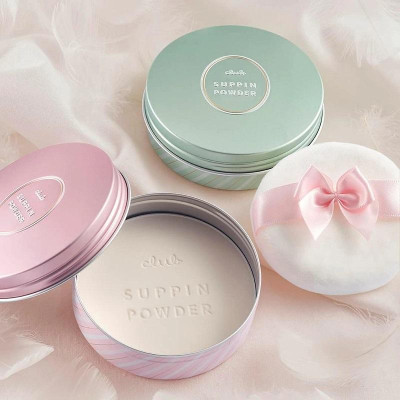 Phấn Phủ Dưỡng Da, Che Khuyết Điểm, Cấp Ẩm Club Suppin Powder C Hương Hoa Trắng Nhật Bản Hộp 26g