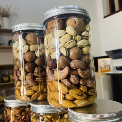 MIX HẠT CÒN VỎ - Hạt óc chó còn vỏ, Hạt macca nứt vỏ, hạt dẻ cười, Hạnh nhân rang bơ, Điều rang muối/ đóng gói 500gram