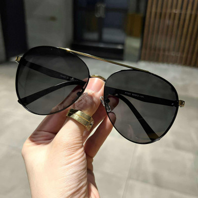 Kính râm nam thời trang cao cấp chống nắng, chống tia Uv + Tặng phụ kiện kèm theo