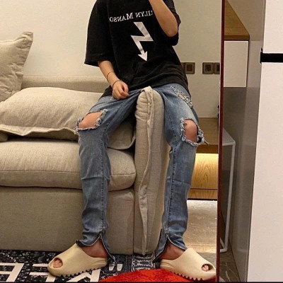 Dép Bánh Mì Nhám Nam Nữ Đúc Nguyên khối Cao 4 cm .