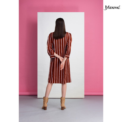 Đầm sơmi sọc nâu Maxivic M022334 