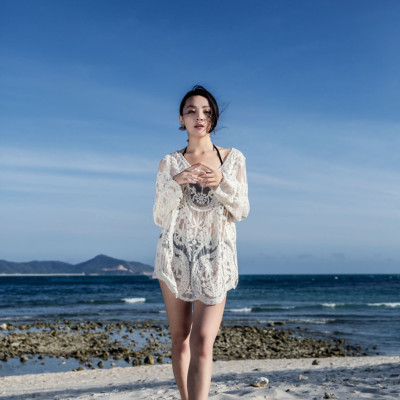 Áo ren lưới đi biển mặc khoác ngoài bikini dài tay dáng chui đầu sexy quyến rũ - A01