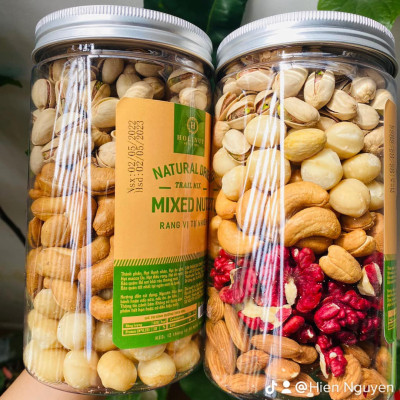 Mix nhân hạt cao cấp Thương Hiệu HOLINUT / Nhân óc chó vàng, nhân óc chó đỏ, nhân macca, hạt hạnh nhân, hạt điều - đóng gói 500gr