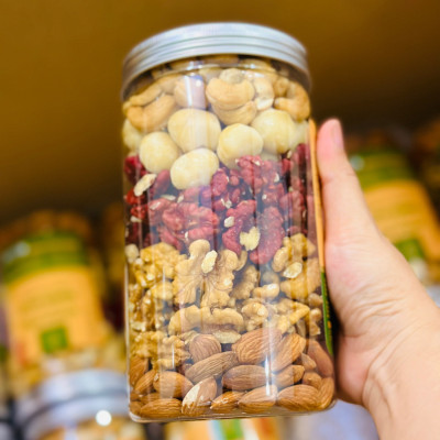 Mix nhân hạt cao cấp Thương Hiệu HOLINUT / Nhân óc chó vàng, nhân óc chó đỏ, nhân macca, hạt hạnh nhân, hạt điều - đóng gói 500gr