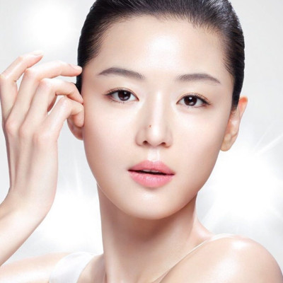 Gel Tẩy Trang Nóng Tẩy Sạch Lớp Trang Điểm Dưỡng Da Trắng Mịn Dr.Ci:Labo VC 100 Hot Peel Cleasing (Tuýp 150 G)