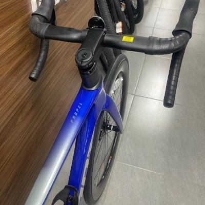 Xe đạp đua GIANT 2024 PROPEL ADV 1