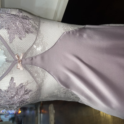 Váy Ngủ D152 Lụa Quảng Châu Phối Ren Hoa Không Mút Xinh Xắn