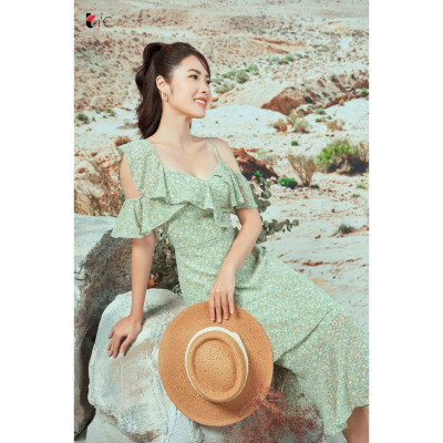 Đầm maxi lệch vai, bèo ngực, chân 2 tầng Tri