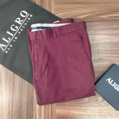 Quần kaki nam thiết kế ALIGRO chất liệu kaki co giãn tốt, ít nhắn, tôn dáng màu đỏ đô ALGK015