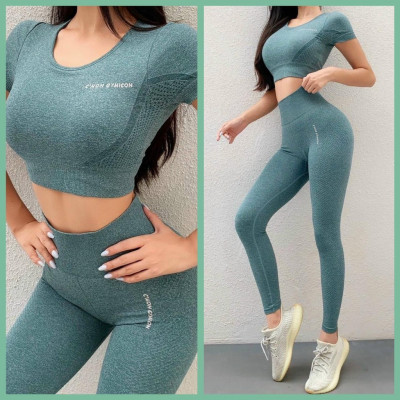 Set Đồ Nữ Thể Thao Gồm Áo Croptop Ngắn Tay và Quần Dài